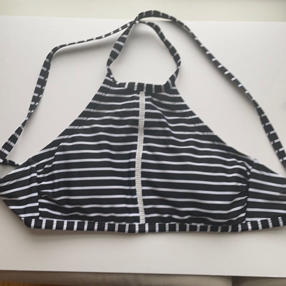 Open back d/dd bikini
